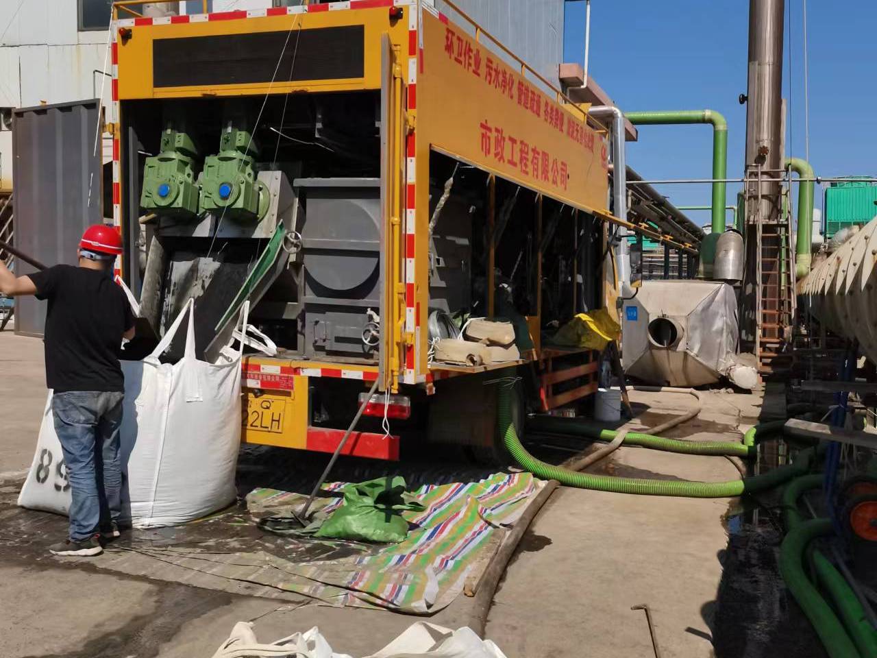 莱西淤泥压干处理